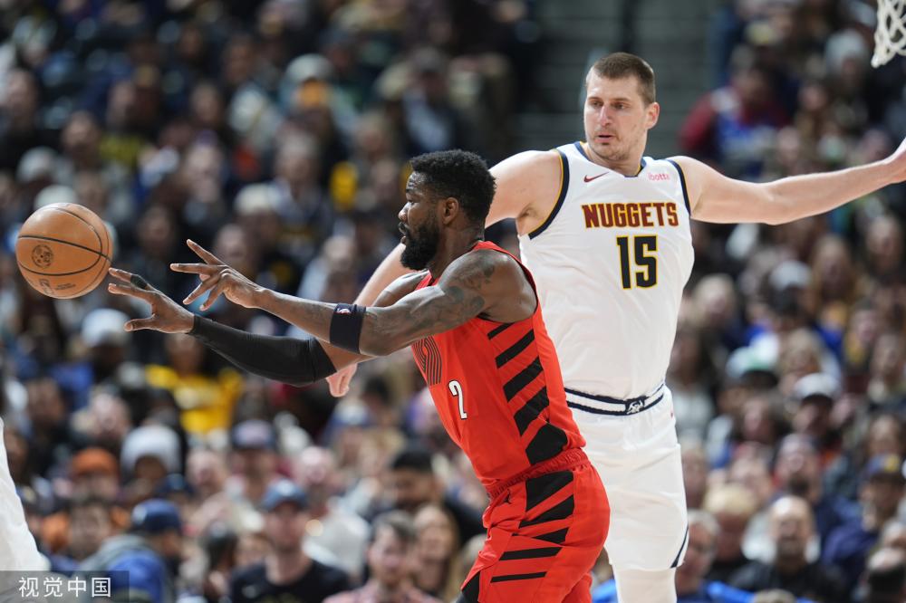 他开始着重 他开始着重